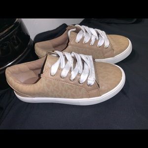 Micheal Kors kids shoes
